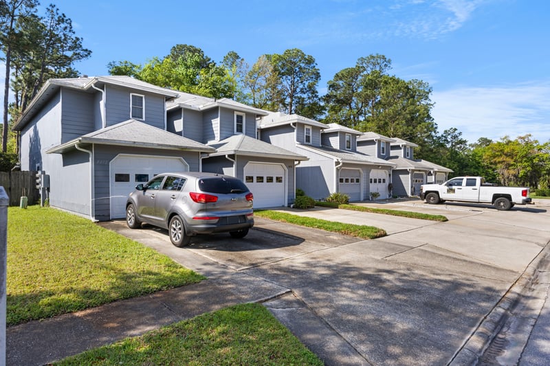Photo 3 of 4008 Stillwood Dr, Jacksonville, FL 32257, photographed by Megapixeler
