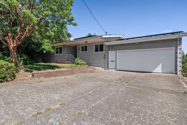 1535 Corina Dr SE