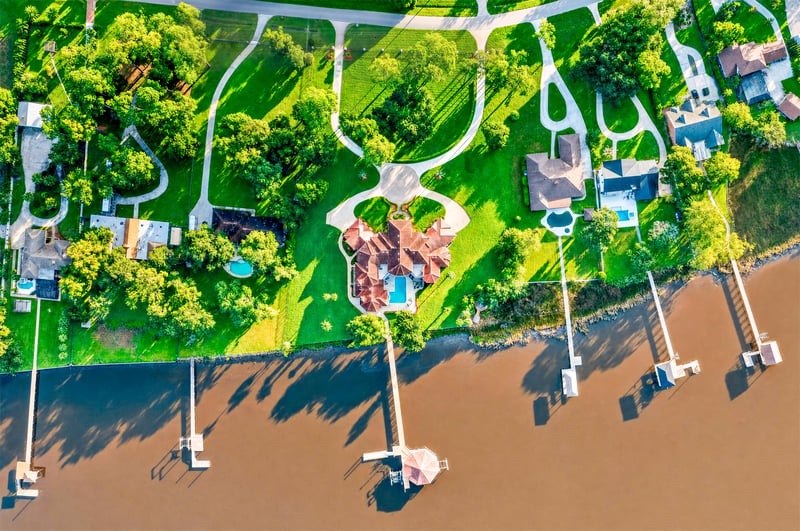 Aerial view of the home, pool and driveway at 344 Broward Rd, Jacksonville, FL