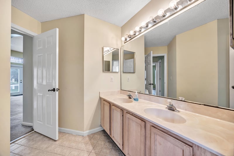 Photo 22 of 4565 Mainmast Ln, Jacksonville, FL 32277, photographed by Megapixeler