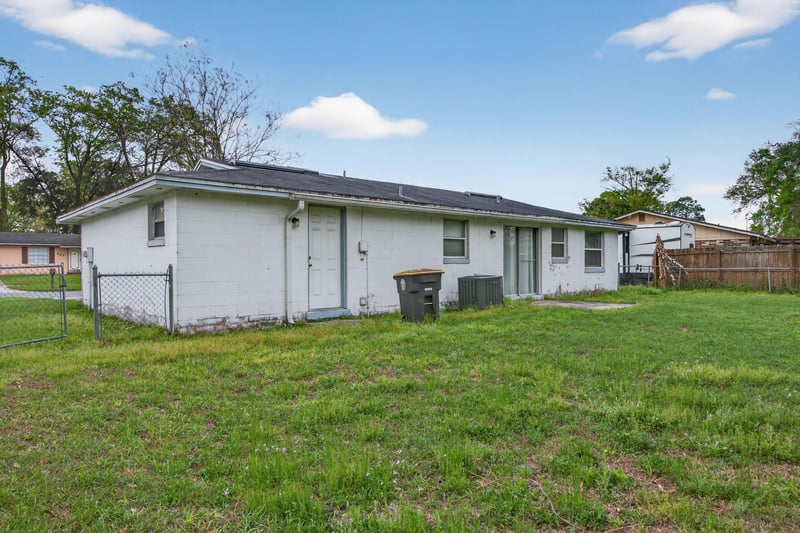 Photo 27 of 726 Perryman Ln W, Jacksonville, FL 32221, photographed by Megapixeler