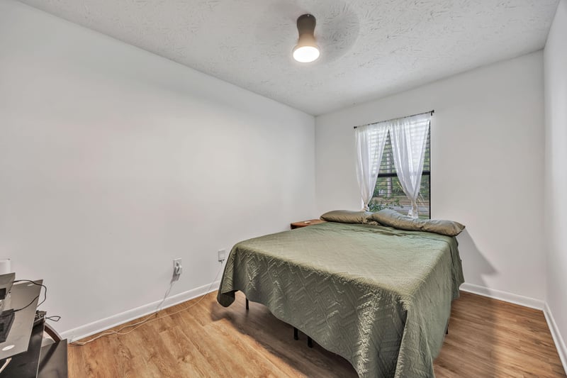 Photo 19 of 7946 Dalehurst Dr S, Jacksonville, FL 32277, photographed by Megapixeler