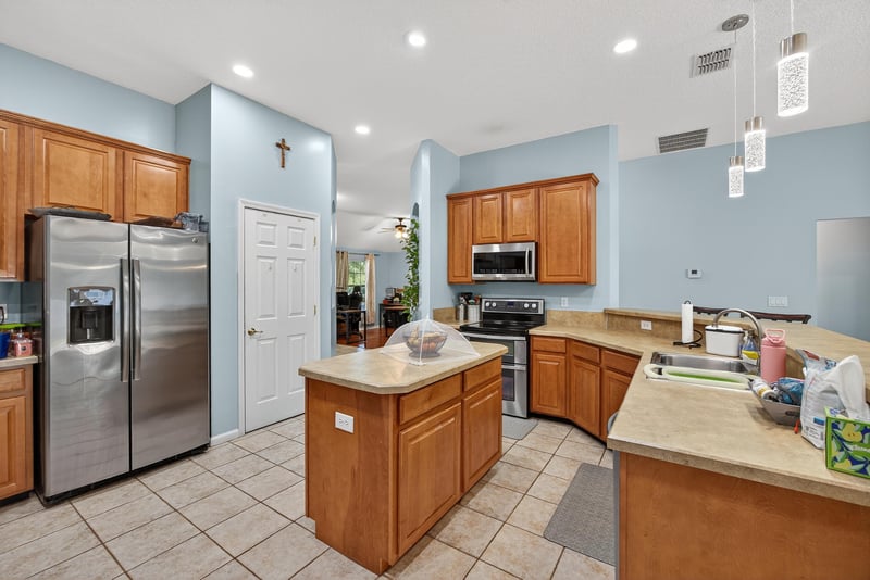 Photo 10 of 3204 Wandering Oaks Dr, Orange Park, FL 32065, photographed by Megapixeler
