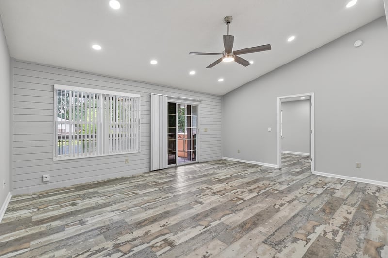Family Room at 3556 Lazy Willow Ct, Jacksonville, FL 32223