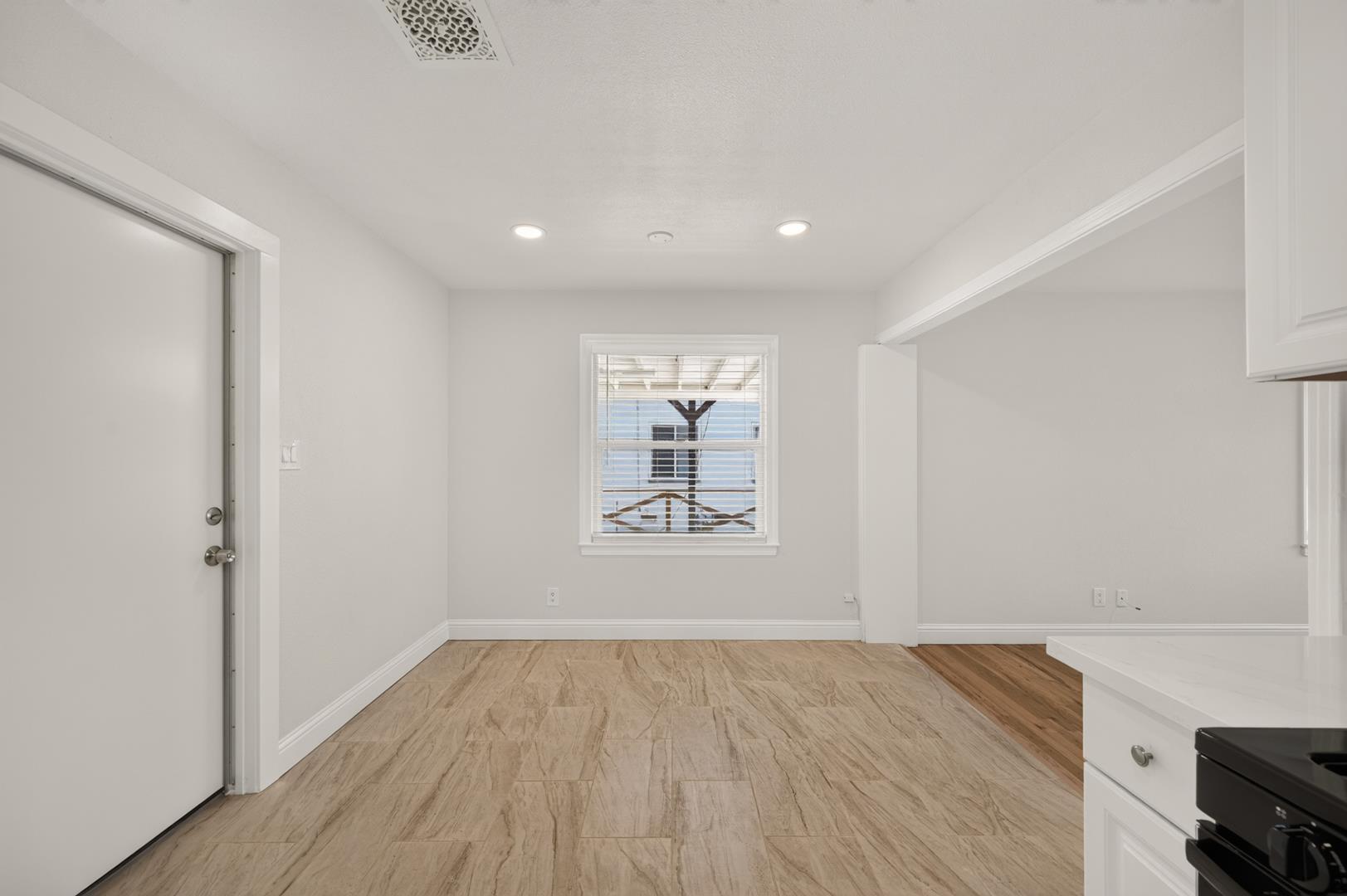 680 W Sample Ave, photo 13