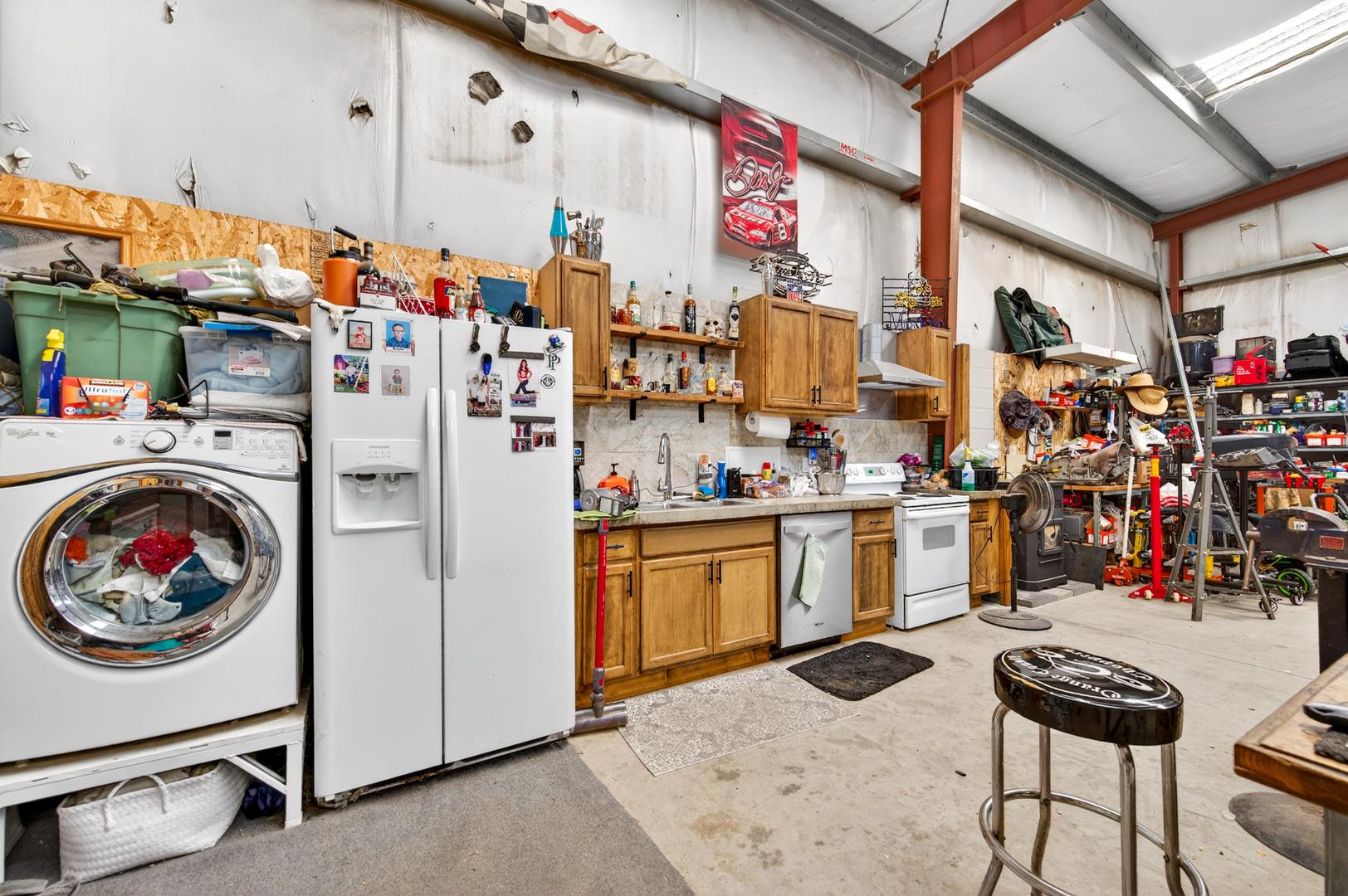 11430 E Saginaw Ave, photo 36