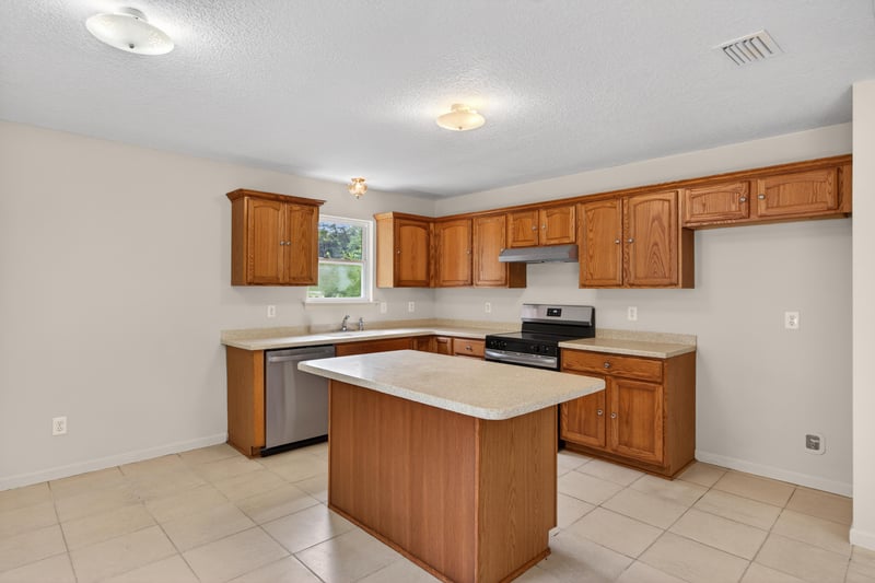 Photo 8 of 8724 Gum St, Jacksonville, FL 32244, photographed by Megapixeler