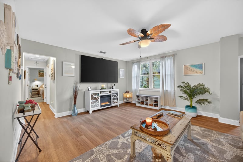 Photo 8 of 2712 Cherrywood Rd, Jacksonville, FL 32210, photographed by Megapixeler
