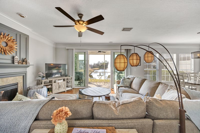 Photo 8 of 3954 Lionheart Dr, Jacksonville, FL 32216, photographed by Megapixeler