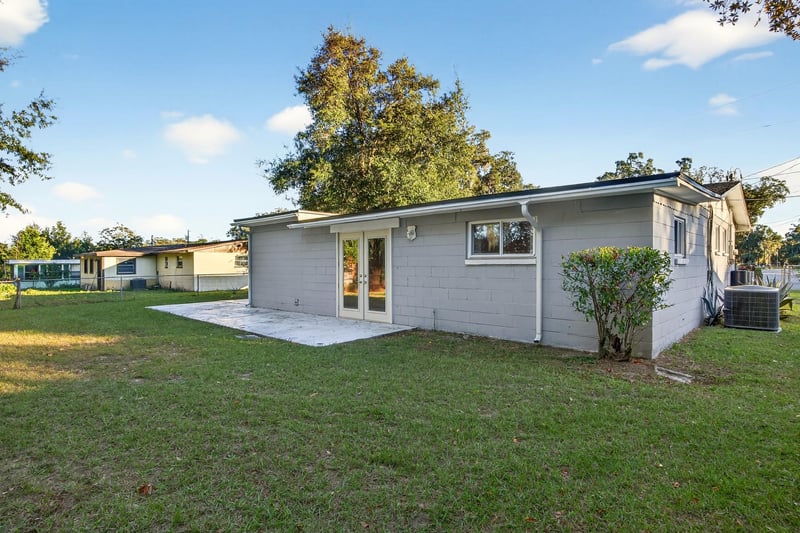 Photo 35 of 409 Parkwood Dr, Orange Park, FL 32073, photographed by Megapixeler