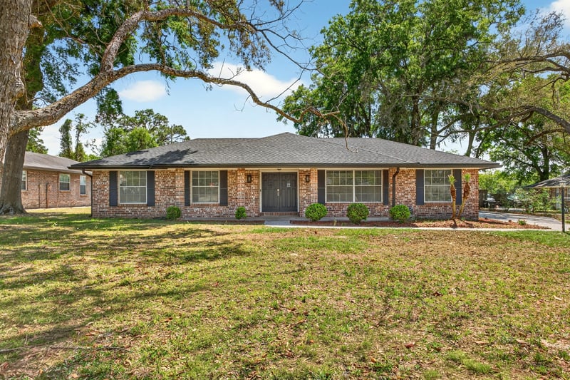 Photo 1 of 2093 Derby Ct, Orange Park, FL 32073, photographed by Megapixeler