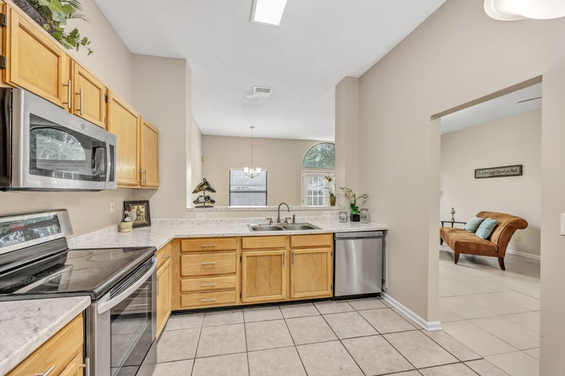Photo 13 of 3805 Tallcott Dr, Jacksonville, FL 32246, photographed by Megapixeler