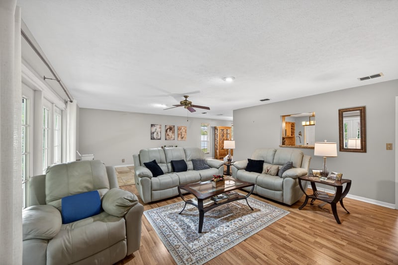 Photo 11 of 3955 Cedar Cove Ln, Jacksonville, FL 32257, photographed by Megapixeler
