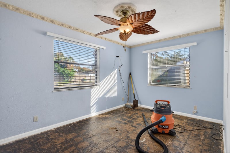 Photo 17 of 1328 14th Ave N, Jacksonville Beach, FL 32250, photographed by Megapixeler