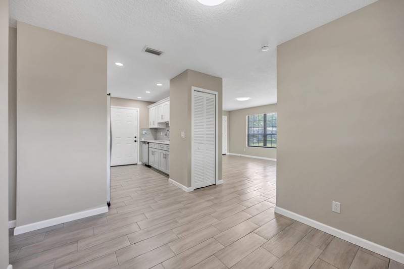Photo 8 of 10707 Indies Dr N, Jacksonville, FL 32246, photographed by Megapixeler