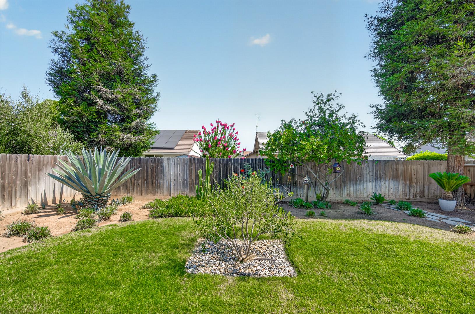 337 Village Dr, photo 89