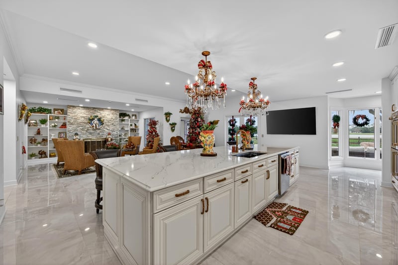 Kitchen at 7987 Hollyridge Rd, Jacksonville, FL 32256
