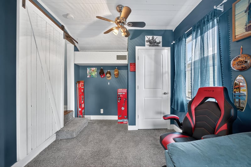 Photo 22 of 2712 Cherrywood Rd, Jacksonville, FL 32210, photographed by Megapixeler