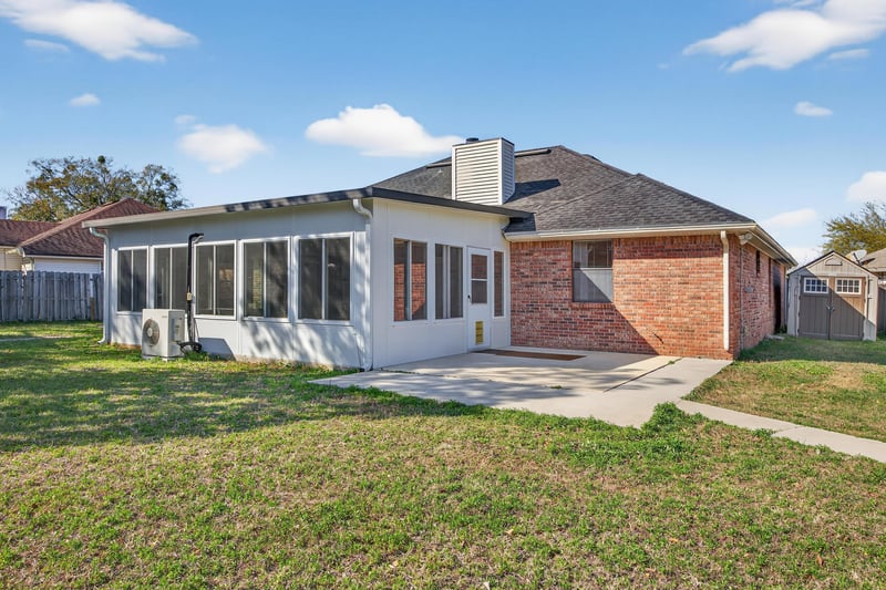 Photo 43 of 985 Sweetwood Ct, Orange Park, FL 32065, photographed by Megapixeler