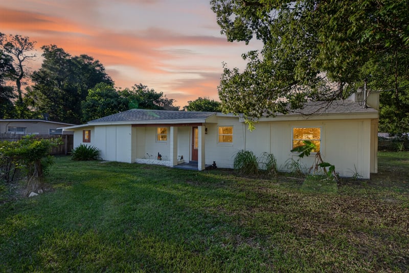 Photo 1 of 6923 King Arthur Rd N, Jacksonville, FL 32211, photographed by Megapixeler