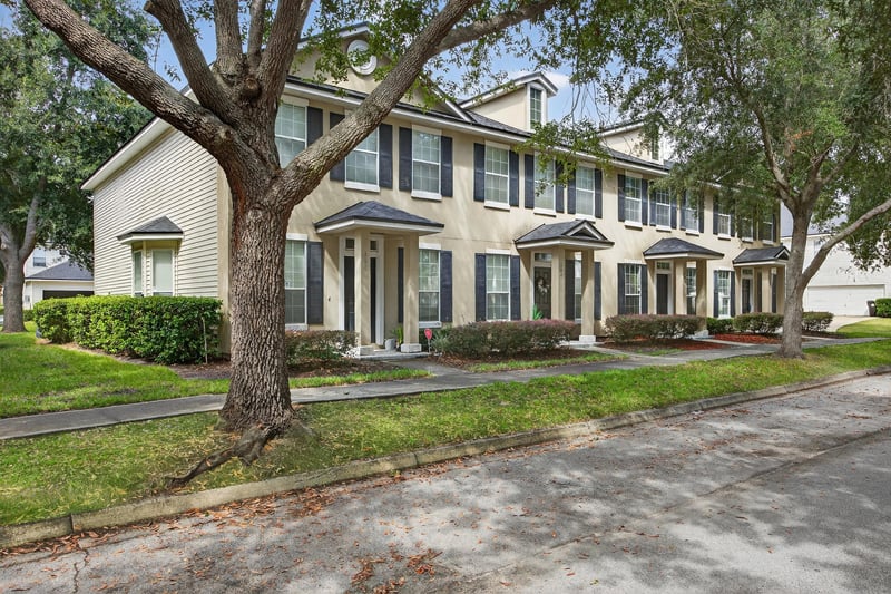 Photo 3 of 320 Pecan Grove Dr, Orange Park, FL 32073, photographed by Megapixeler