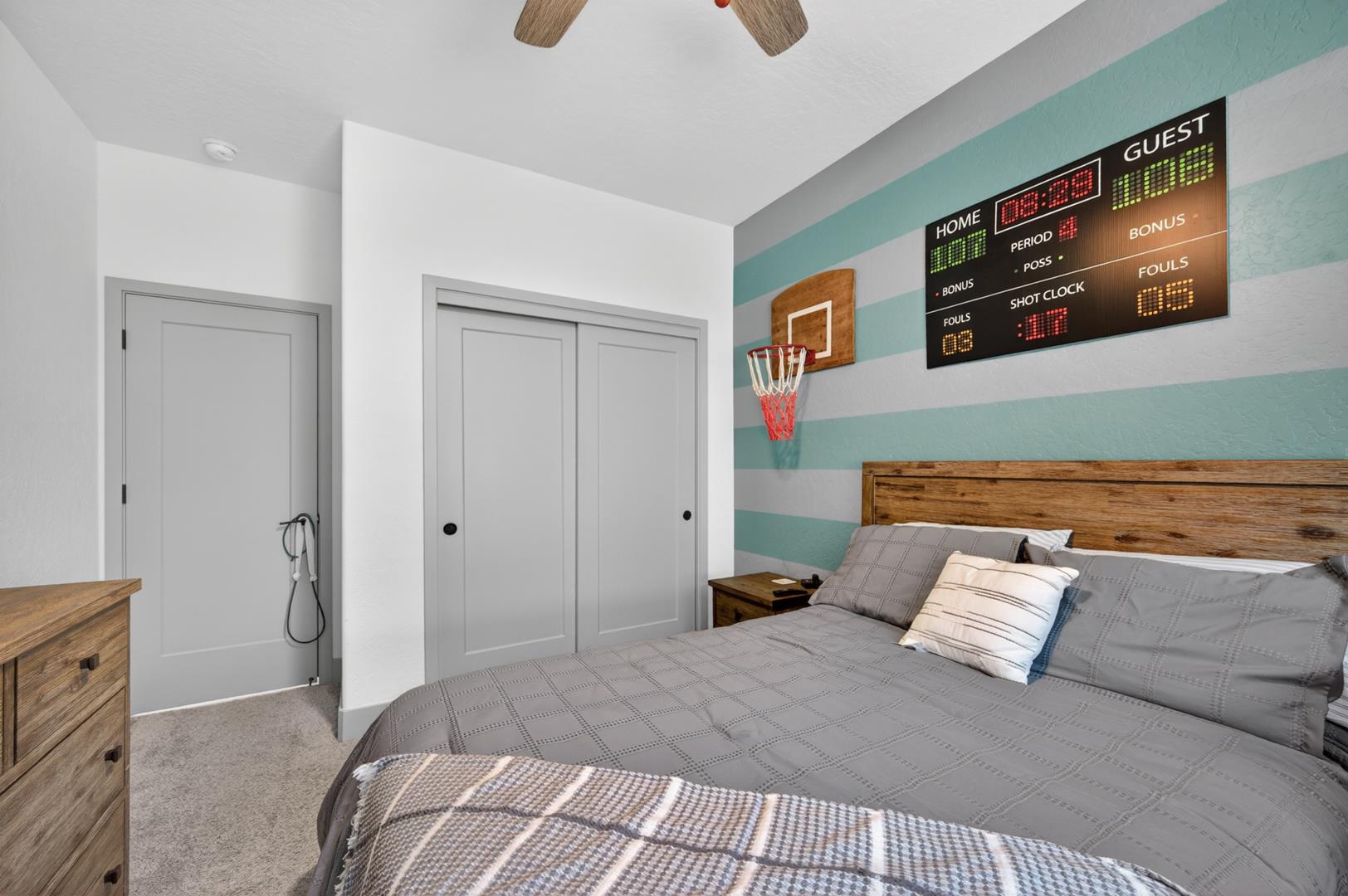 2086 N Phillip Ave, photo 45
