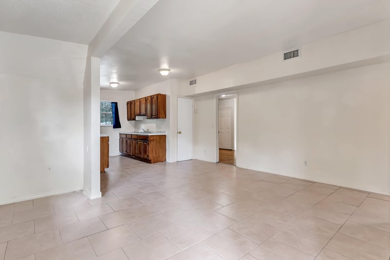 Photo 8 of 4407 Melvin Cir E, Jacksonville, FL 32210, photographed by Megapixeler