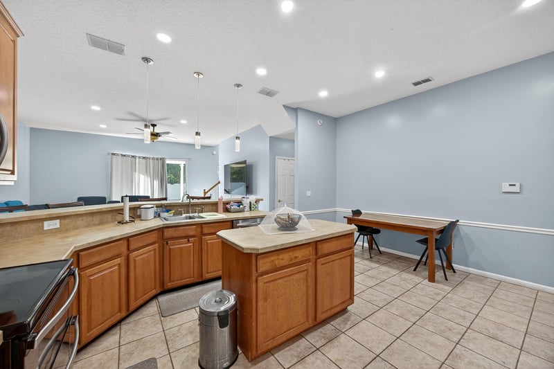 Photo 12 of 3204 Wandering Oaks Dr, Orange Park, FL 32065, photographed by Megapixeler