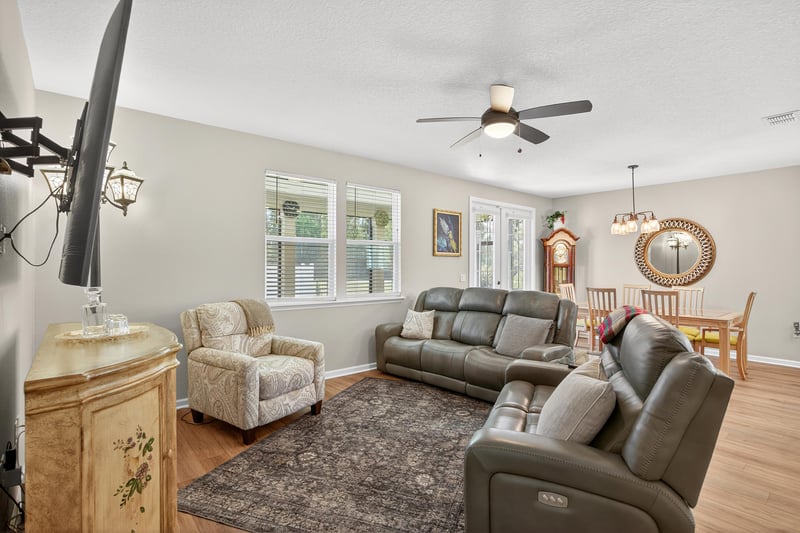 Photo 5 of 2532 Coral Ln, Green Cove Springs, FL 32043, photographed by Megapixeler