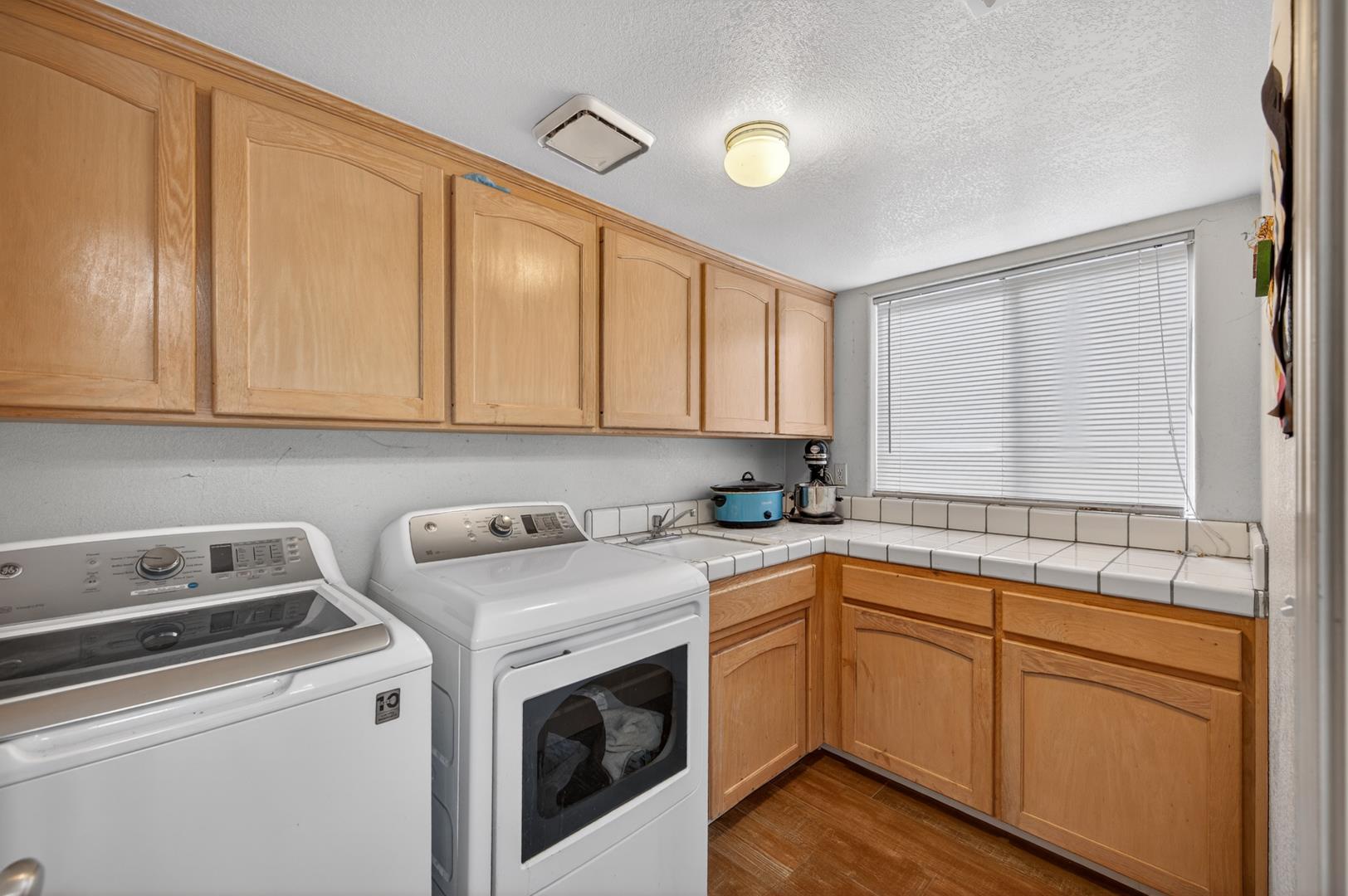 6367 N Selland Ave, photo 27