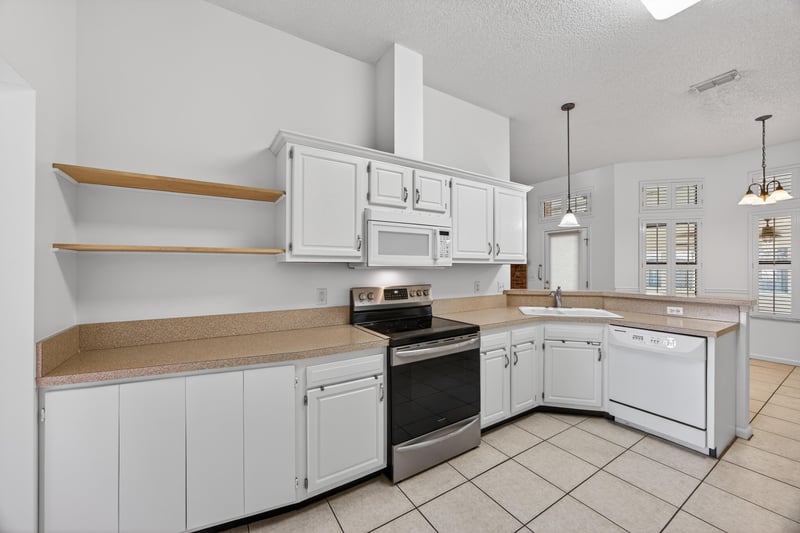 Photo 13 of 985 Sweetwood Ct, Orange Park, FL 32065, photographed by Megapixeler