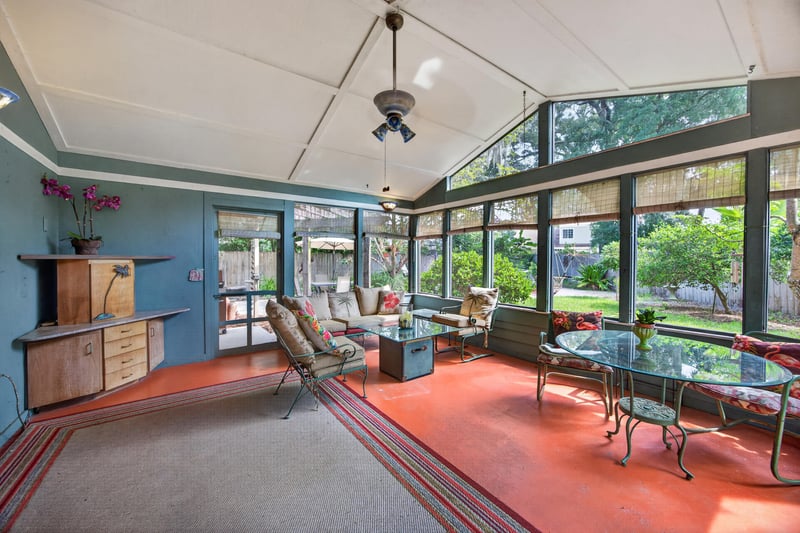 Sunroom with tile floor and vaulted ceiling at 4837 Pareja Ct, Jacksonville, FL 32225