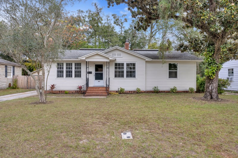 Photo 3 of 1641 Charon Rd, Jacksonville, FL 32205, photographed by Megapixeler