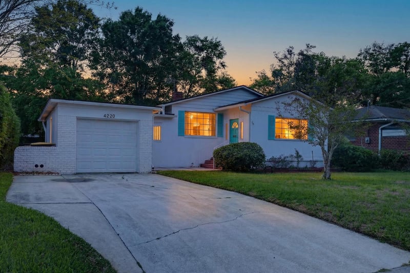 Photo 1 of 4220 Genoa Ave, Jacksonville, FL 32210, photographed by Megapixeler