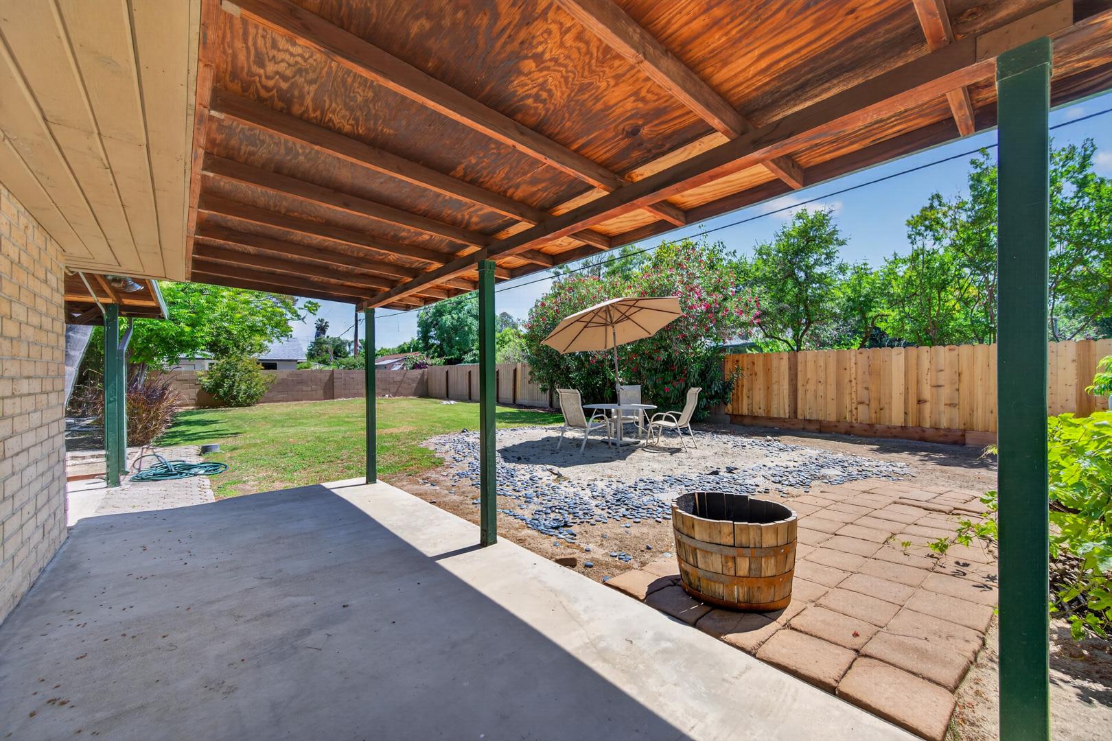 1220 E Sussex Way, photo 64