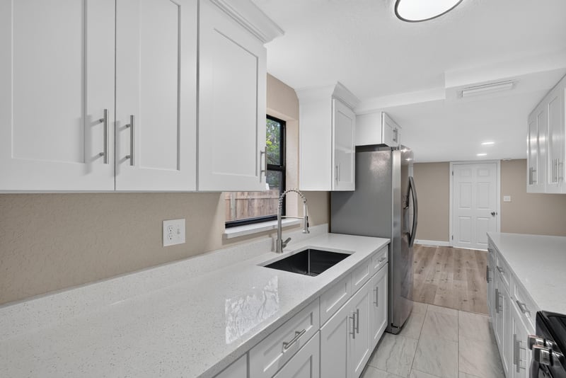 Kitchen cabinetry and sink, photographed by Megapixeler on Susie St, Jacksonville