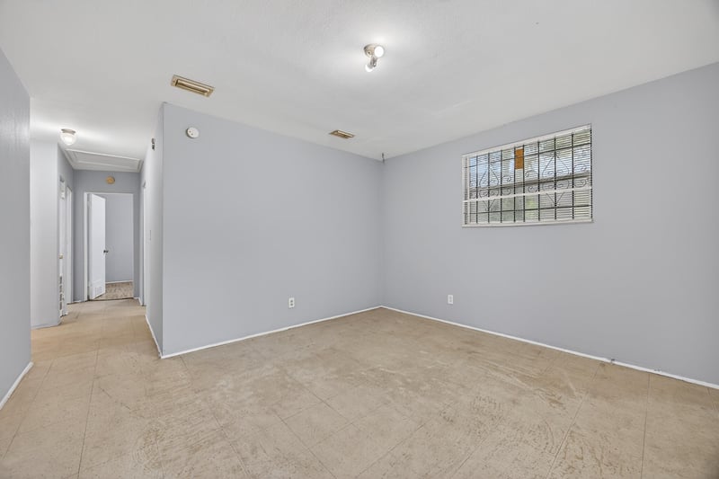 Photo 9 of 3811 Chase Ave, Jacksonville, FL 32209, photographed by Megapixeler