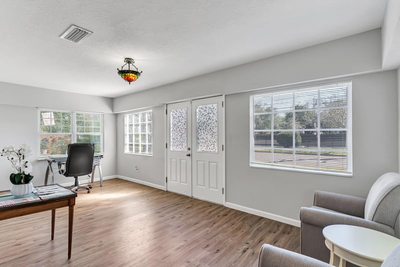 Photo 8 of 2587 Forbes St, Jacksonville, FL 32204, photographed by Megapixeler
