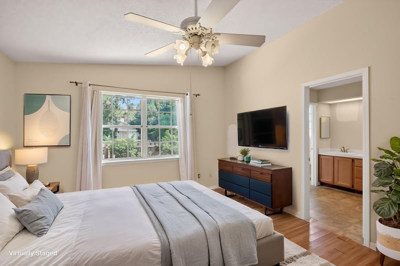 Photo 14 of 4341 Lake Woodbourne Dr S, Jacksonville, FL 32217, photographed by Megapixeler