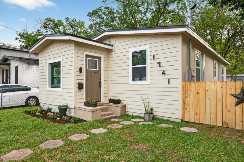 Photo 3 of 1741 Tyler St, Jacksonville, FL 32209, photographed by Megapixeler