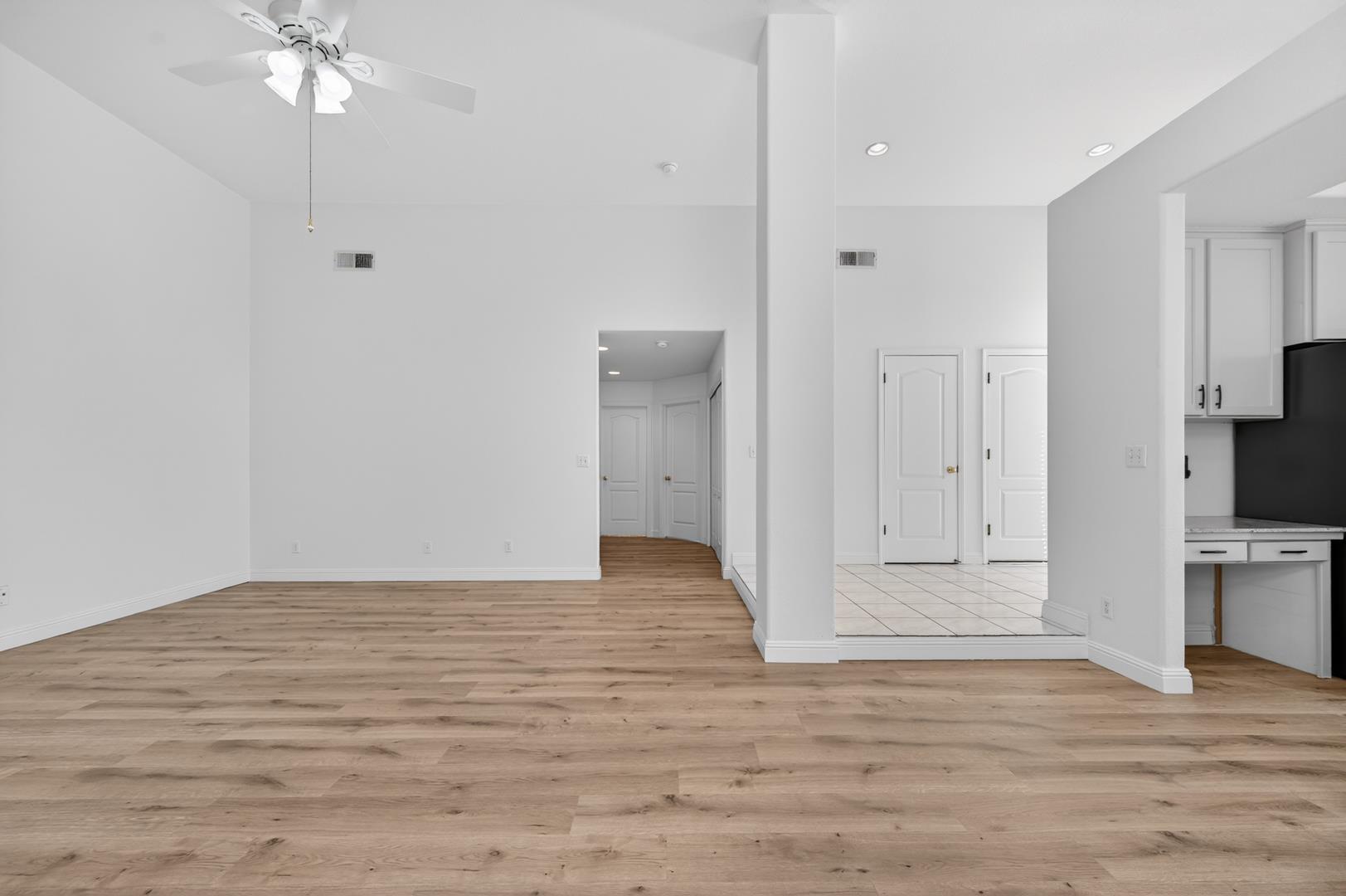 10291 N Whitney Ave., photo 10