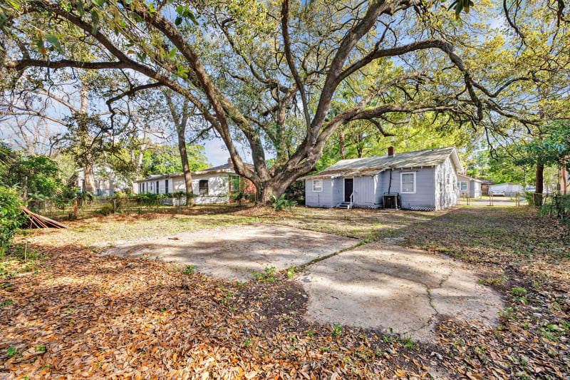 Photo 25 of 1439 W 15th St, Jacksonville, FL 32209, photographed by Megapixeler