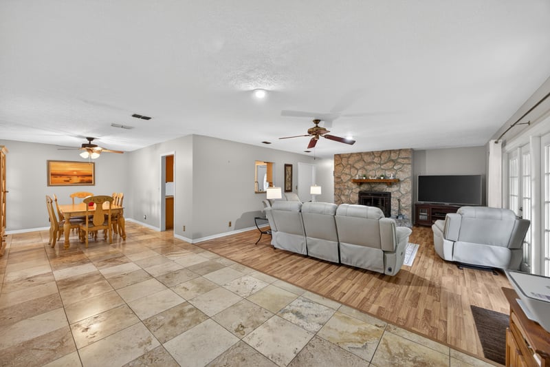 Photo 12 of 3955 Cedar Cove Ln, Jacksonville, FL 32257, photographed by Megapixeler