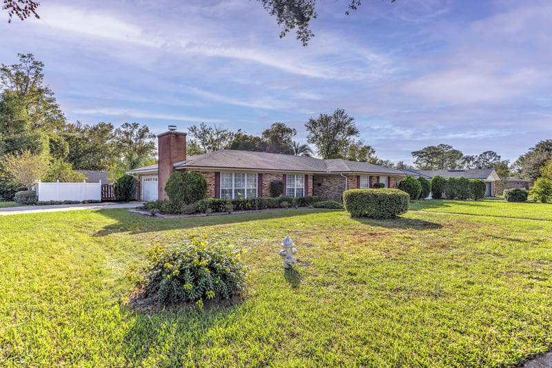 Photo 2 of 570 Cody Dr, Orange Park, FL 32073, photographed by Megapixeler