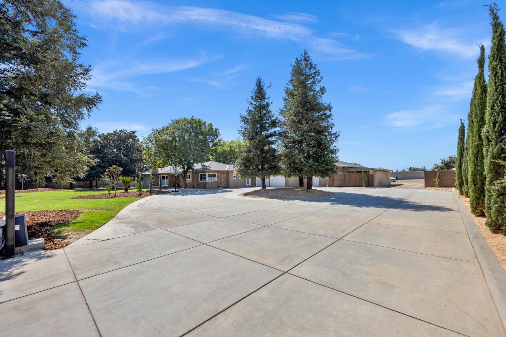 4481 N Palm Ave, photo 46