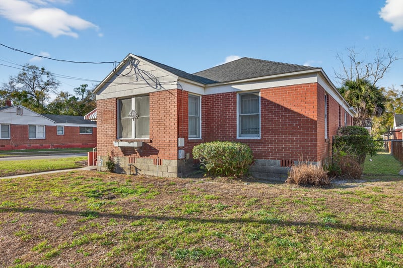 Photo 4 of 345 E 44th St, Jacksonville, FL 32208, photographed by Megapixeler