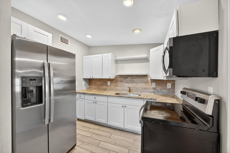 Photo 9 of 1023 De Paul Dr, Jacksonville, FL 32218, photographed by Megapixeler