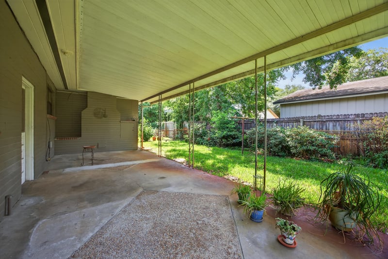 Photo 32 of 5060 Carmel Dr, Jacksonville, FL 32244, photographed by Megapixeler