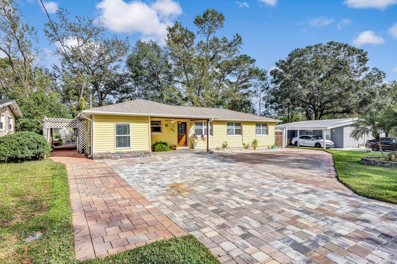 Photo 2 of 6749 Snow White Dr, Jacksonville, FL 32210, photographed by Megapixeler