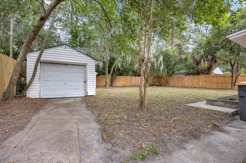 Photo 30 of 1641 Charon Rd, Jacksonville, FL 32205, photographed by Megapixeler